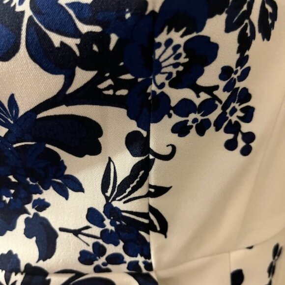 Dress - Picture 3 of 8